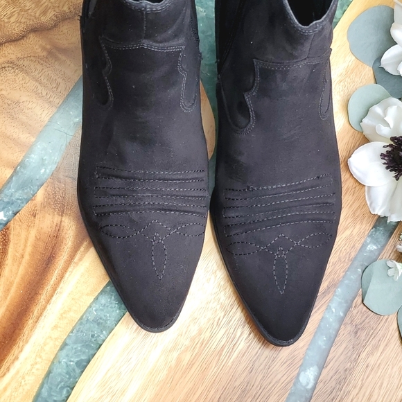Carlos Santana Ankle Boots - Black | Size 8.5 - Picture 2 of 5
